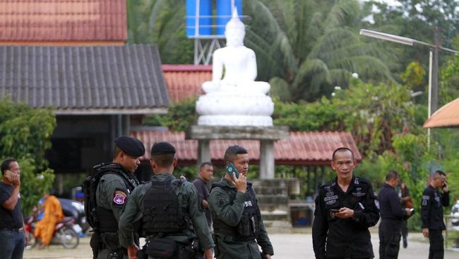Polisi Thailand Selidiki Penembakan Dua Biksu di Kuil